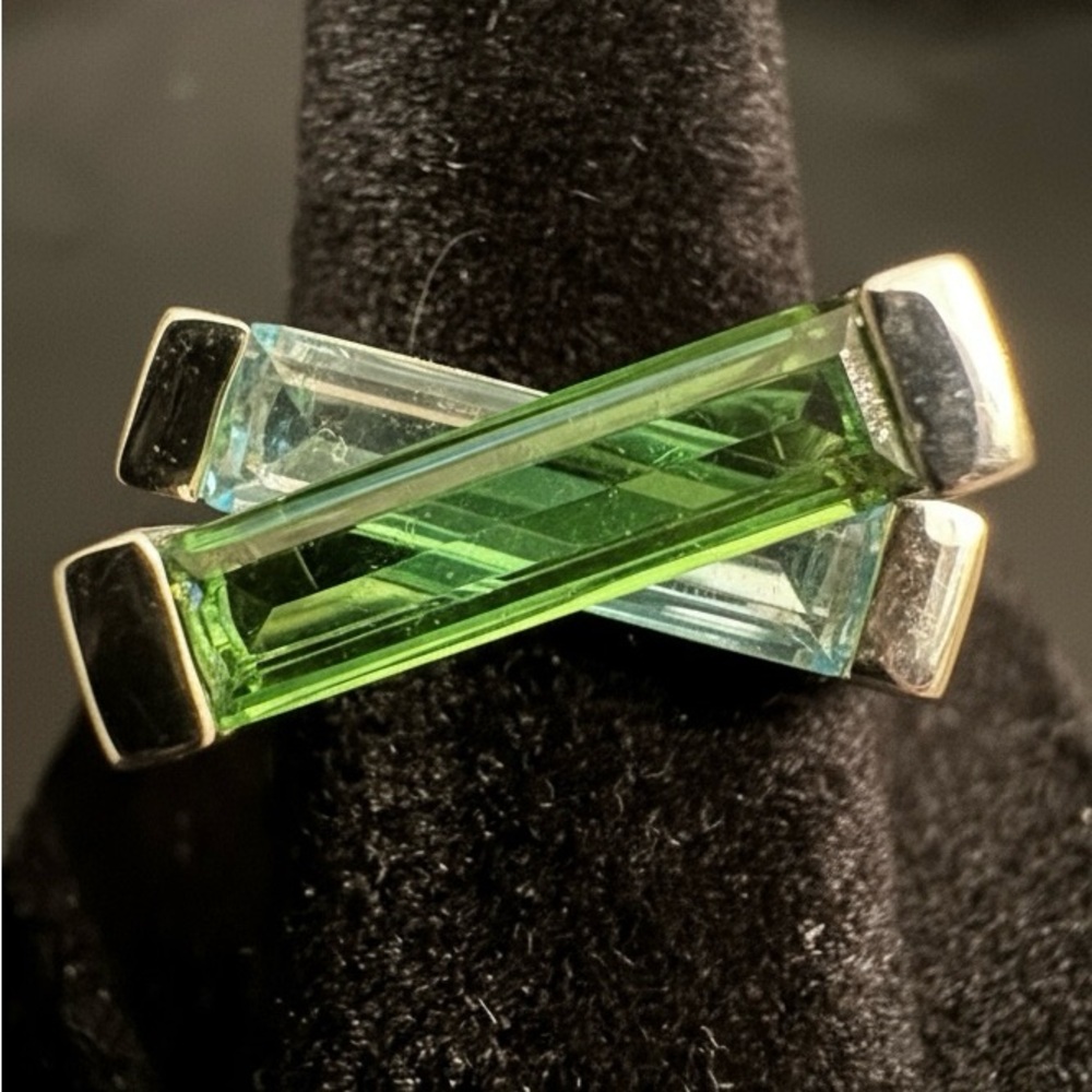 Elegant Helenite Green‎ Gemstone Ring set in a beautiful sterling silver setting